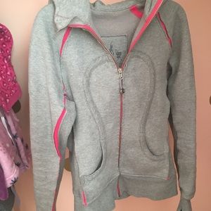 Lululemon grey/pink hoodie